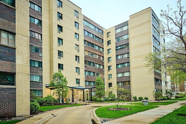 6300 N Sheridan Rd Unit 112, Chicago, IL 60660 - view of apartment building / complex
