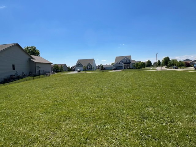 1313 Oakmont Ct, Sandwich, IL 60548 - photo 2