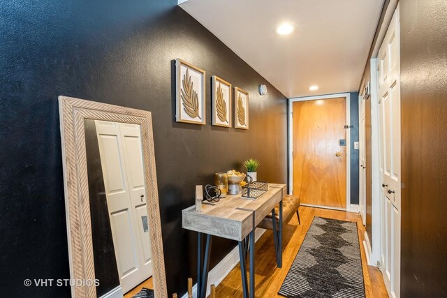 914 N Austin Blvd Unit B10, Oak Park, IL 60302 - doorway to outside featuring wood finished floors and recessed lighting