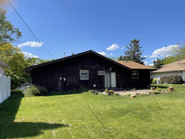 1410 Brentwood Pl, Joliet, IL 60435 - back of house with a yard