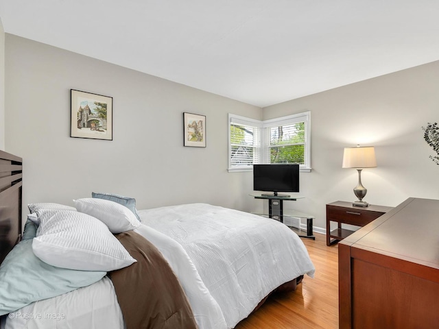 407 Turner Ave, Glen Ellyn, IL 60137 - bedroom featuring light wood-type flooring and baseboards