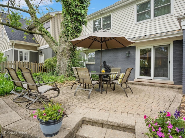 407 Turner Ave, Glen Ellyn, IL 60137 - view of patio with outdoor dining area