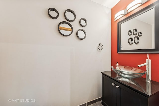 841 Bonnie Brae Ln, Bolingbrook, IL 60440 - bathroom with vanity