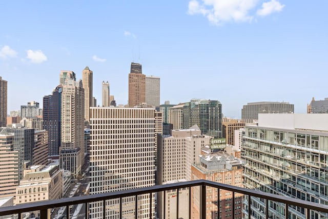 535 N Michigan Ave Unit 1009, Chicago, IL 60611 - skyline view