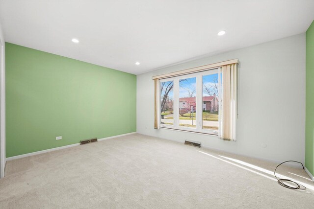 975 Patriot Ln, Hoffman Estates, IL 60192 - unfurnished room featuring carpet, baseboards, and recessed lighting