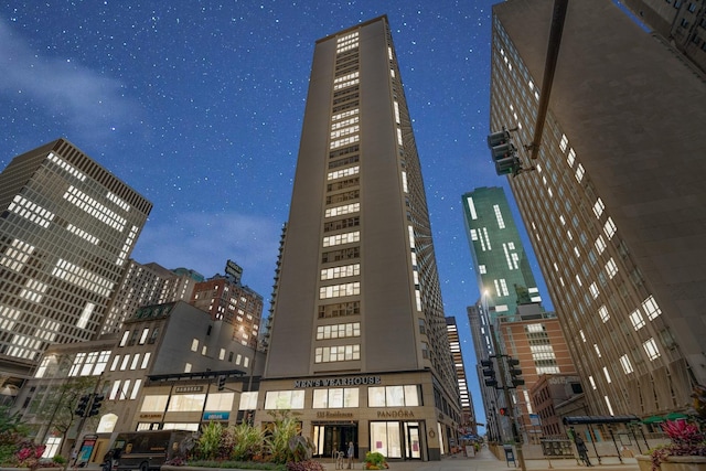 535 N Michigan Ave Unit 1205, Chicago, IL 60611 - view of property featuring a view of city lights