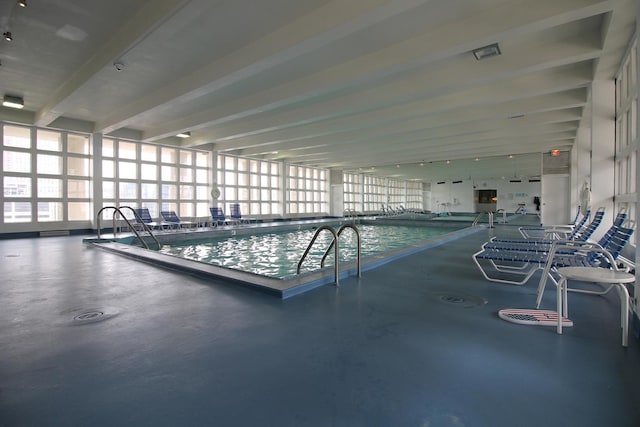535 N Michigan Ave Unit 1205, Chicago, IL 60611 - view of pool
