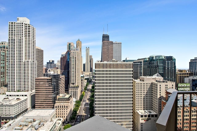 535 N Michigan Ave Unit 1205, Chicago, IL 60611 - skyline view