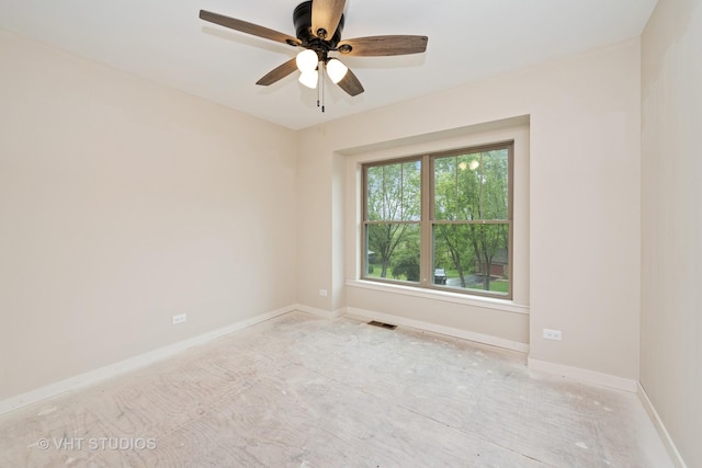 3515 Kings Lair Dr, Spring Grove, IL 60081 - unfurnished room featuring a ceiling fan and baseboards