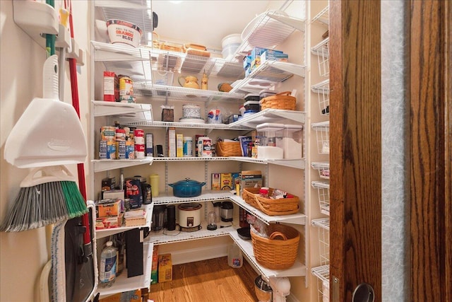 10348 Woburn Ct, Orland Park, IL 60462 - view of pantry