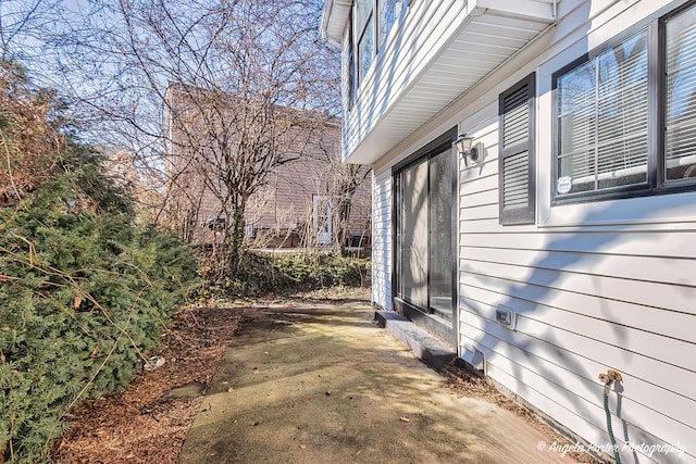 638 Dordan Ct, Gurnee, IL 60031 - view of patio / terrace
