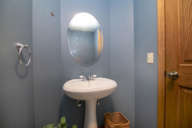454 Hemlock Ln, Roselle, IL 60172 - view of bathroom