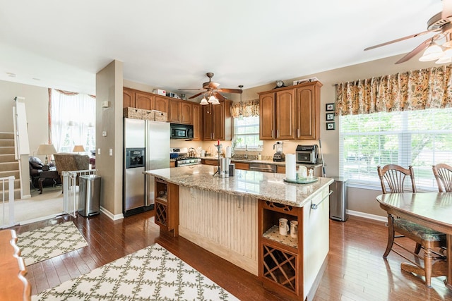 601 Pheasant Trl, Saint Charles, IL 60174 - kitchen with stainless steel appliances, ceiling fan, open shelves, and a sink