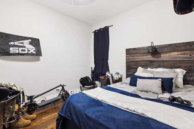 4331 S Evans Ave, Chicago, IL 60653 - bedroom featuring wood finished floors