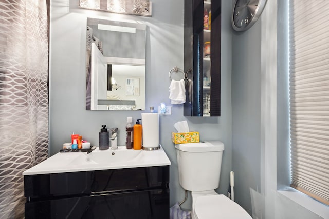 4331 S Evans Ave, Chicago, IL 60653 - bathroom with vanity and toilet