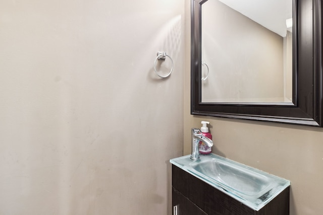 4331 S Evans Ave, Chicago, IL 60653 - bathroom with vanity