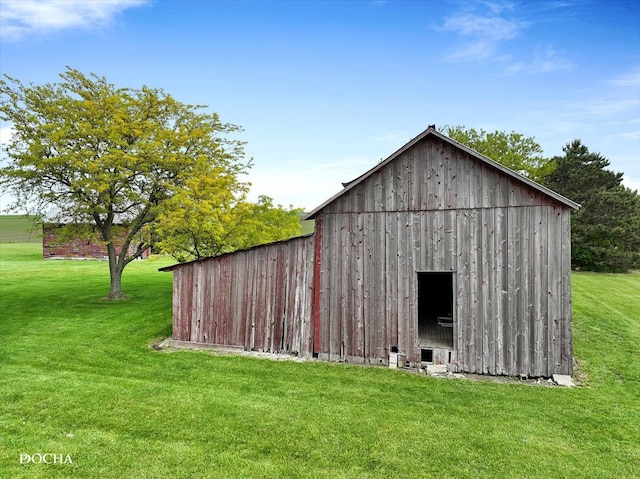 32900 N 2000 E Rd, Dwight, IL 60420 - view of barn with a yard