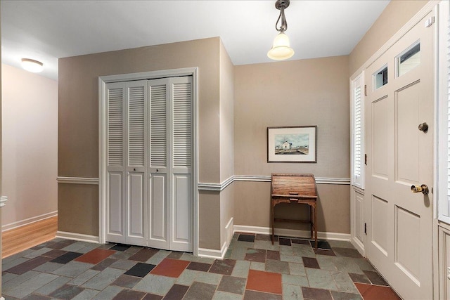 20424 Ithaca Rd, Olympia Fields, IL 60461 - entryway featuring baseboards