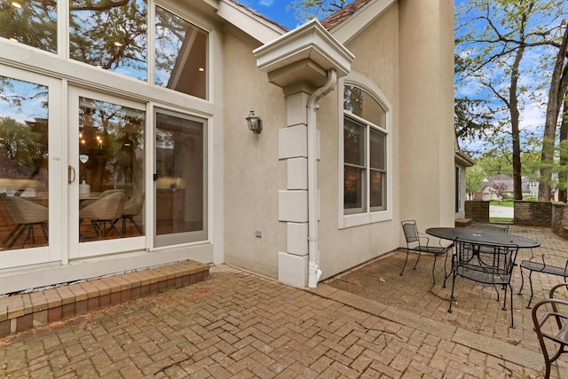 1700 Cornell Ct, Lake Forest, IL 60045 - view of patio with outdoor dining area