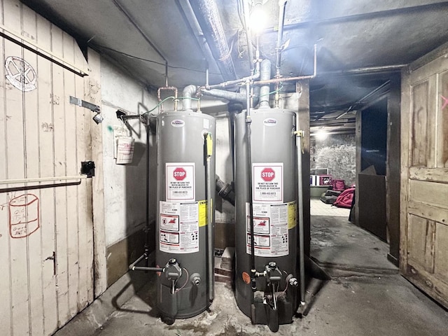 252 Jefferson Ave, Elgin, IL 60120 - utilities with water heater