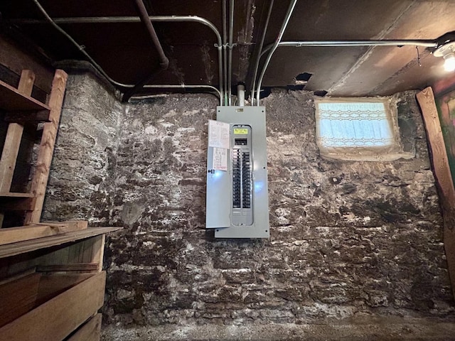 252 Jefferson Ave, Elgin, IL 60120 - utilities with electric panel