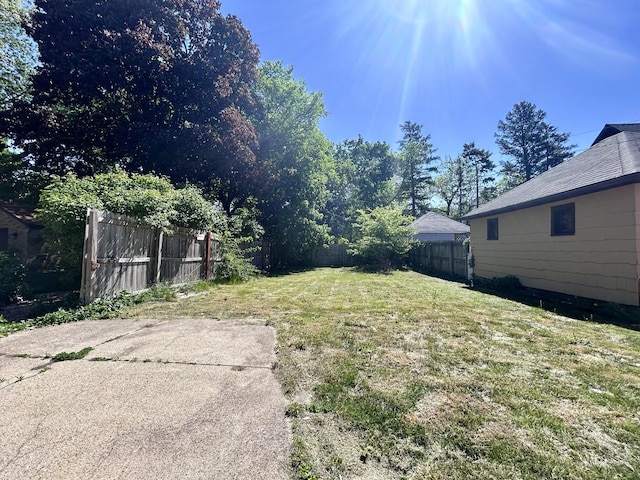 252 Jefferson Ave, Elgin, IL 60120 - view of yard