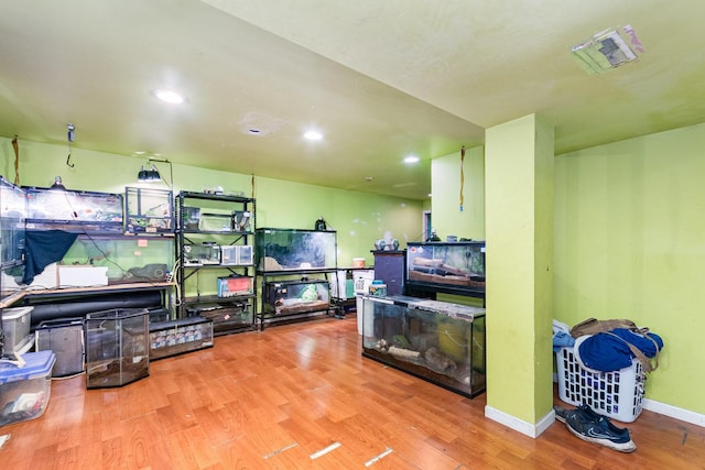 2600 John Bourg Dr, Plainfield, IL 60586 - interior space with wood finished floors, recessed lighting, and baseboards