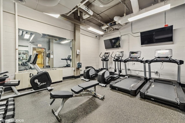 1850 N Clark St Unit 402, Chicago, IL 60614 - view of workout area