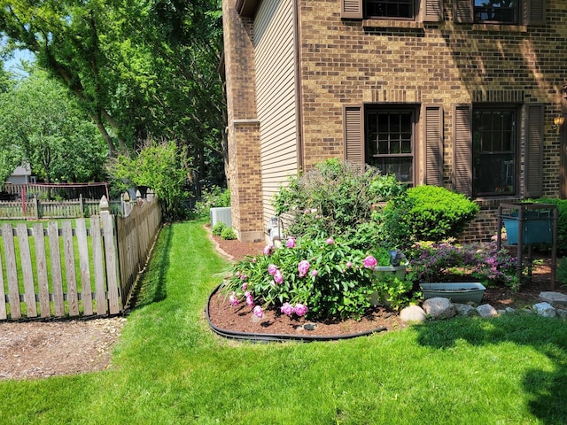 1263 Bainbridge Dr, Naperville, IL 60563 - view of yard with central AC