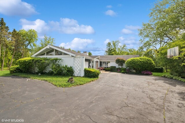 325 Seven Pines Cir, Highland Park, IL 60035 - photo 2