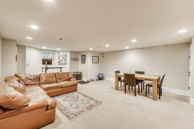 2722 N Bosworth Ave, Chicago, IL 60614 - living area featuring recessed lighting, light carpet, and baseboards