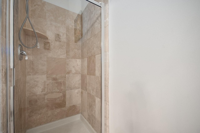 930 W Cuyler Ave Unit 3W, Chicago, IL 60613 - bathroom featuring a stall shower
