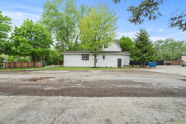 15285 State St, South Holland, IL 60473 - view of side of home