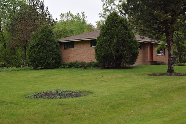 1012 Elsie Ave, Gurnee, IL 60031 - view of green lawn