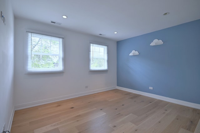 3548 Grandmore Ave, Gurnee, IL 60031 - empty room featuring light wood finished floors, baseboards, and recessed lighting