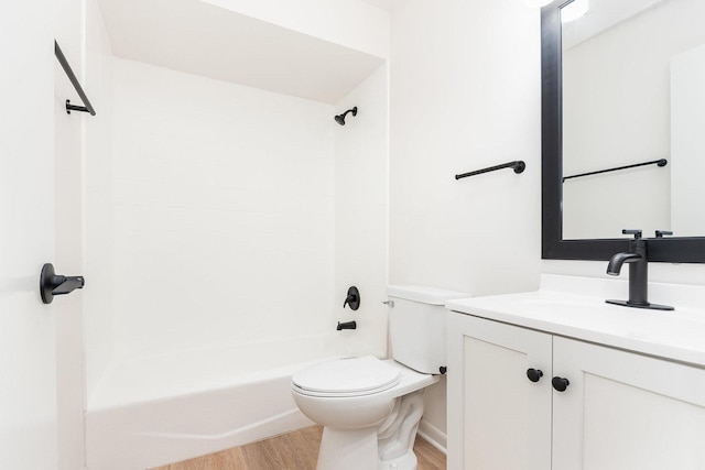 334 Ashland Ave, Highwood, IL 60040 - full bathroom with wood finished floors, vanity, toilet, and bathing tub / shower combination
