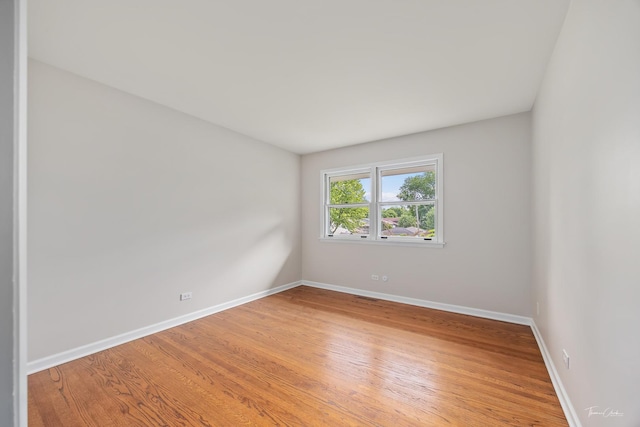 314 Oak Ave, Westmont, IL 60559 - spare room with light wood-type flooring