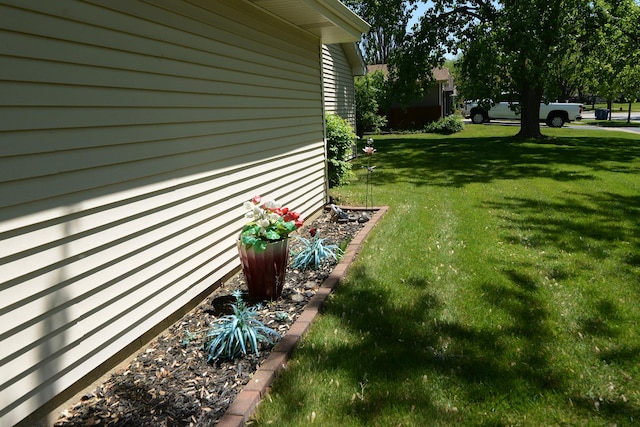 4585 Zeppelin Dr, Hanover Park, IL 60133 - view of green lawn