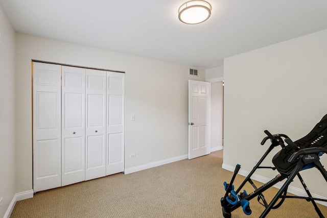 63 E Cambridge Ct, Grayslake, IL 60030 - exercise room featuring light colored carpet