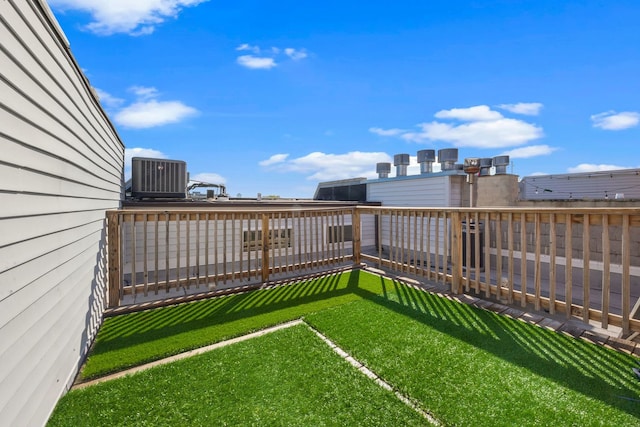 4800 S St Lawrence Ave Unit 3S, Chicago, IL 60615 - view of fenced backyard