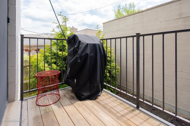 1221 E 46th St Unit 1, Chicago, IL 60653 - deck featuring area for grilling