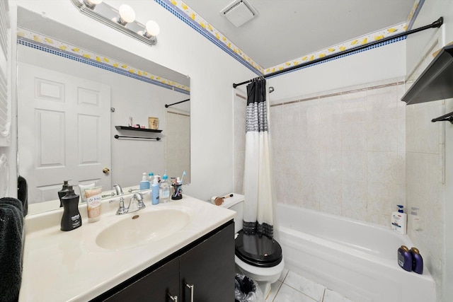 1553 Brandywyn Ct N, Buffalo Grove, IL 60089 - bathroom with toilet, shower / bath combo with shower curtain, and vanity