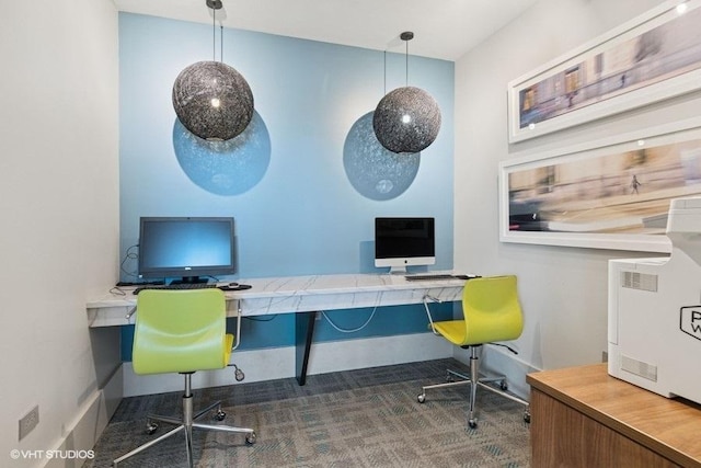 660 W Wayman St Unit 701, Chicago, IL 60661 - home office featuring built in desk and carpet
