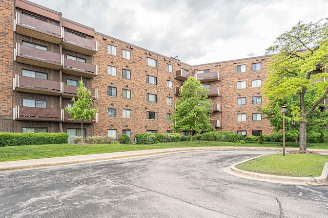 850 Wellington Ave Unit 515, Elk Grove Village, IL 60007 - view of apartment building / complex
