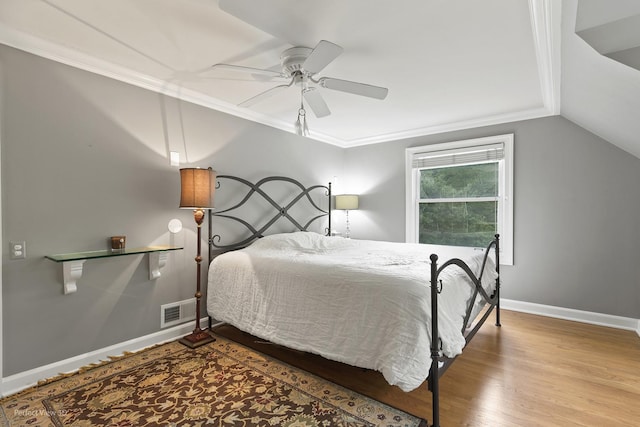 110 Inverway, Inverness, IL 60067 - bedroom featuring wood finished floors, baseboards, crown molding, and ceiling fan