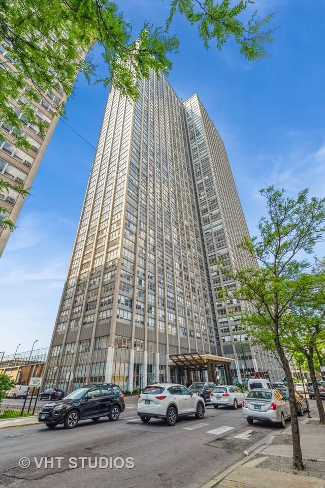 655 W Irving Park Rd Unit 4711, Chicago, IL 60613 - photo 2