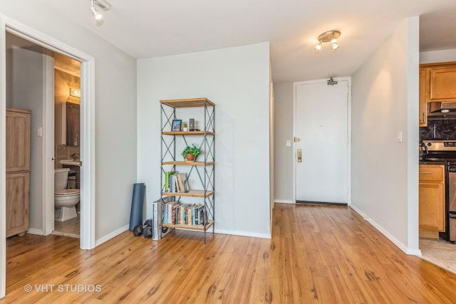 655 W Irving Park Rd Unit 4711, Chicago, IL 60613 - photo 9