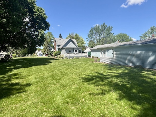 418 Starr St, Belvidere, IL 61008 - view of green lawn
