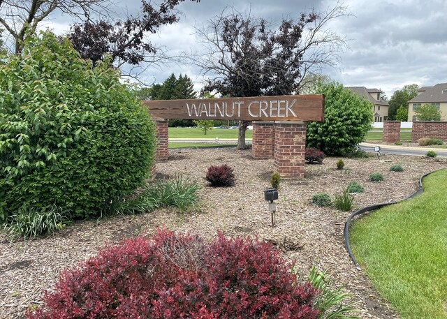 430 Walnut Ave Unit 2201, Lisle, IL 60532 - view of community sign