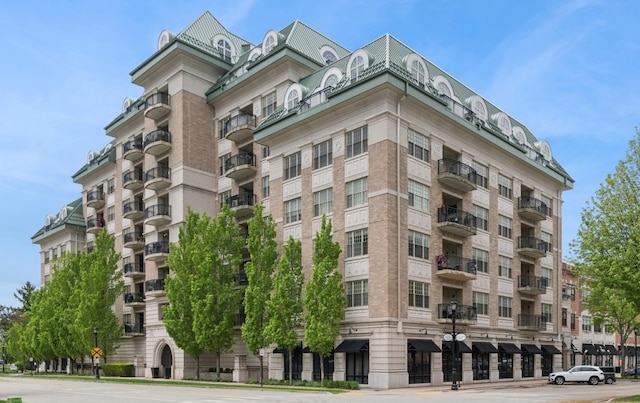 50 N Plum Grove Rd Unit 704E, Palatine, IL 60067 - view of apartment building / complex